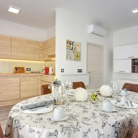 Sunce Villa *