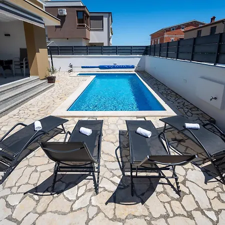 Sunce Villa